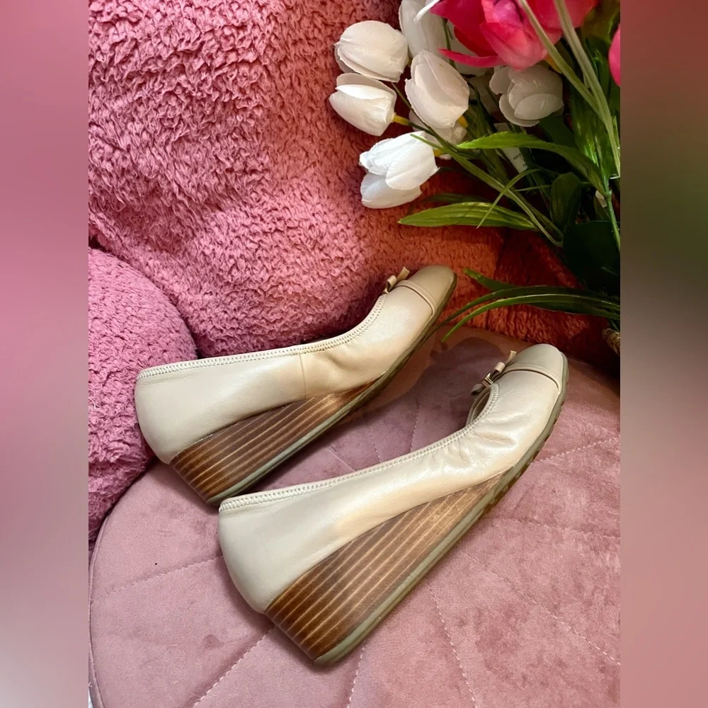 💖 Pre-Loved sandal close toe size 6 color nude - Picture 5 of 9